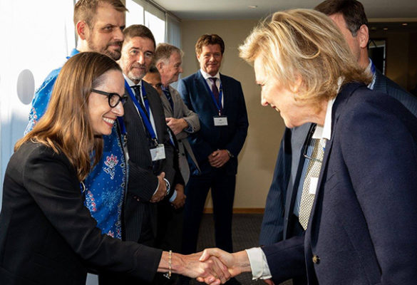 Courtenay Dusenbury shakes hands with Princess Astrid